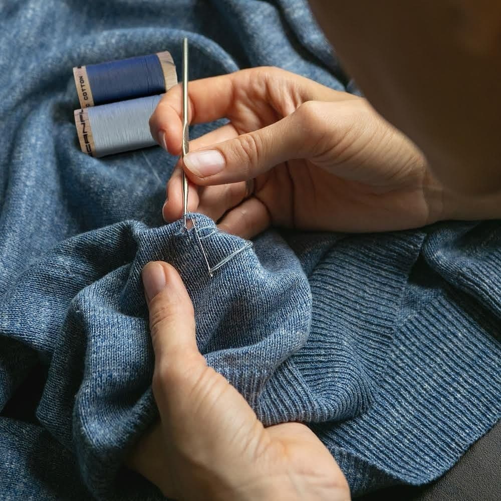Apprendre à réparer et retoucher ses vêtements